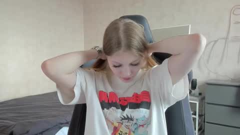 yunarosee online show from September 2025 11:21:01 AM