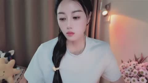 Snapshot of yuner0715 chatting on June 2026 06:54:02 AM YunEr online show from June 2026 06:54:02 AM
