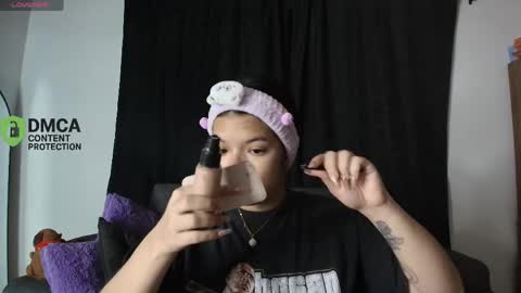 Snapshot of yungelitamor_ chatting on April 2026 04:48:01 AM ELITA online show from April 2026 04:48:01 AM