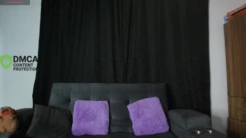 Snapshot of yungelitamor_ chatting on April 2026 05:25:01 AM ELITA online show from April 2026 05:25:01 AM