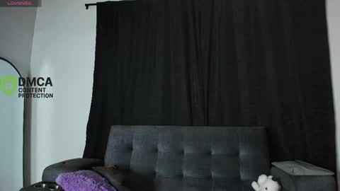 Snapshot of yungelitamor_ chatting on May 2026 04:41:02 AM ELITA online show from May 2026 04:41:02 AM