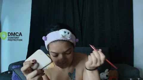 Snapshot of yungelitamor_ chatting on June 2026 04:52:02 AM ELITA online show from June 2026 04:52:02 AM