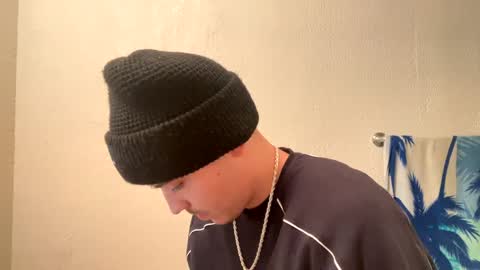 Snapshot of yungstudbev chatting on December 2024 03:08:01 AM yungstudbev online show from December 2024 03:08:01 AM