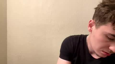 Snapshot of yungstudbev chatting on January 2025 04:20:01 AM yungstudbev online show from January 2025 04:20:01 AM