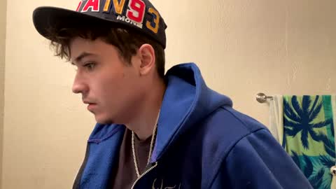 Snapshot of yungstudbev chatting on January 2025 05:58:02 AM yungstudbev online show from January 2025 05:58:02 AM