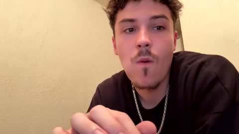 Snapshot of yungstudbev chatting on September 2025 12:12:01 AM yungstudbev online show from September 2025 12:12:01 AM