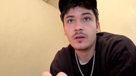 Snapshot of yungstudbev chatting on October 2025 06:39:01 PM yungstudbev online show from October 2025 06:39:01 PM