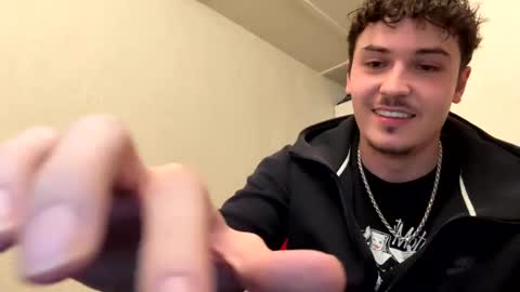 Snapshot of yungstudbev chatting on October 2025 05:18:01 AM yungstudbev online show from October 2025 05:18:01 AM