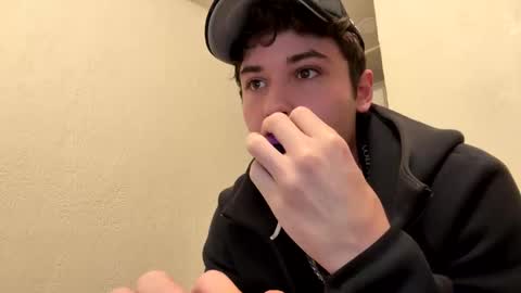 Snapshot of yungstudbev chatting on October 2025 03:31:02 AM yungstudbev online show from October 2025 03:31:02 AM