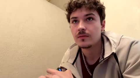 Snapshot of yungstudbev chatting on October 2025 06:58:02 PM yungstudbev online show from October 2025 06:58:02 PM