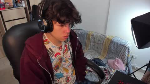 yurii_moody online show from October 2025 06:12:01 PM