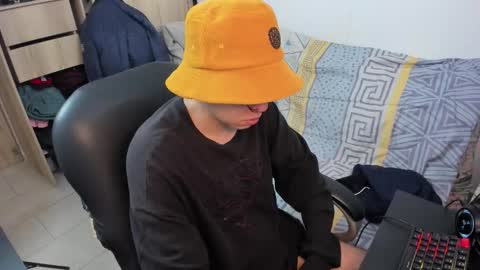 yurii_moody online show from February 2026 05:11:02 PM