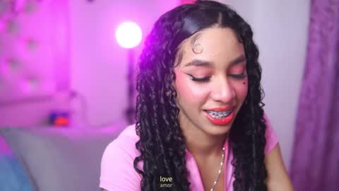 Yuyi Cam online show from October 2025 03:06:02 AM