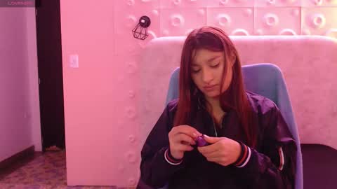 YUYIS online show from January 2026 12:32:02 PM