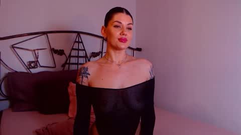 I V Y   online show from January 2026 09:50:02 PM