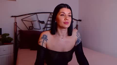 I V Y   online show from January 2026 09:19:01 PM