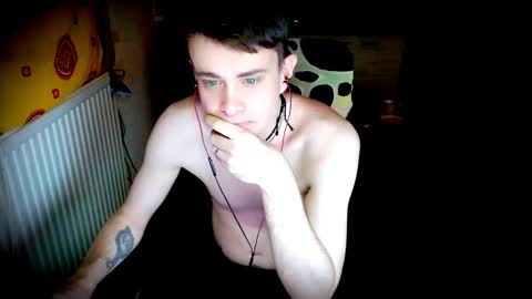 Snapshot of yyscript chatting on December 2024 07:15:02 AM online show from December 2024 07:15:02 AM