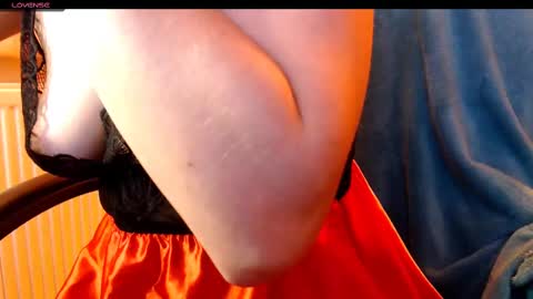 yzza_suave online show from February 2025 05:30:02 PM