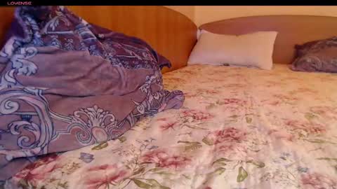 yzza_suave online show from February 2025 02:35:02 PM