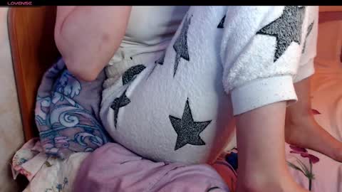 yzza_suave online show from February 2025 06:42:01 PM