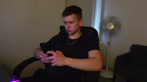 Snapshot of zack_gillian chatting on June 2026 05:40:02 PM ZACK GILLIAN online show from June 2026 05:40:02 PM