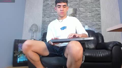 zack_joness10 online show from January 2026 03:34:02 AM