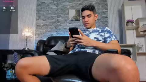 Snapshot of zack_joness10 chatting on June 2026 04:15:02 AM zack_joness10 online show from June 2026 04:15:02 AM