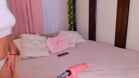   online show from December 2025 12:37:02 AM