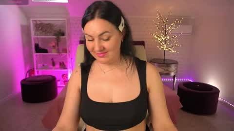 Snapshot of zafiramoonn chatting on April 2026 06:38:01 AM Zafiramoonn online show from April 2026 06:38:01 AM