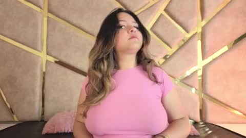 Snapshot of zafiro_claire chatting on January 2026 06:45:01 PM Claire online show from January 2026 06:45:01 PM