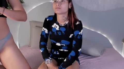 Snapshot of zafiro_n_amber chatting on June 2026 12:46:02 PM Zafiro and Amber online show from June 2026 12:46:02 PM