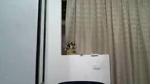 Zafiro online show from April 2026 06:31:01 PM