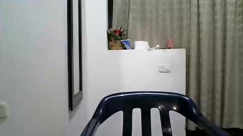 Zafiro online show from April 2026 08:50:02 PM