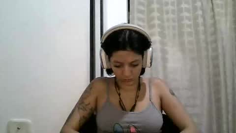 Zafiro online show from April 2026 03:43:01 PM