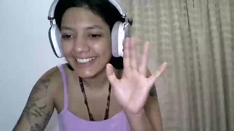 Snapshot of zafiro_rubi chatting on May 2026 11:26:01 AM Zafiro online show from May 2026 11:26:01 AM