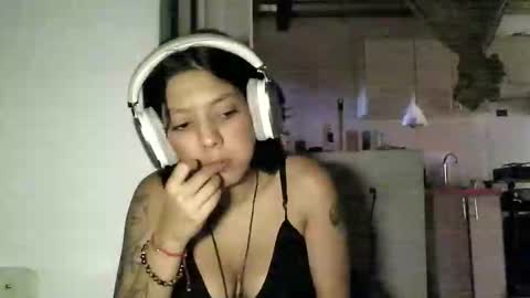 Snapshot of zafiro_rubi chatting on June 2026 05:49:02 PM Zafiro online show from June 2026 05:49:02 PM