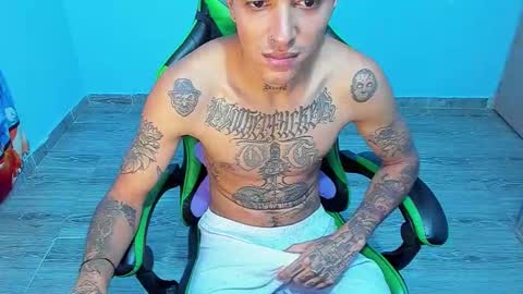 BiG Zafiro online show from February 2026 10:27:02 AM