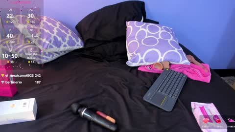 Snapshot of zahira_evans chatting on February 2025 10:08:02 AM Zahira online show from February 2025 10:08:02 AM