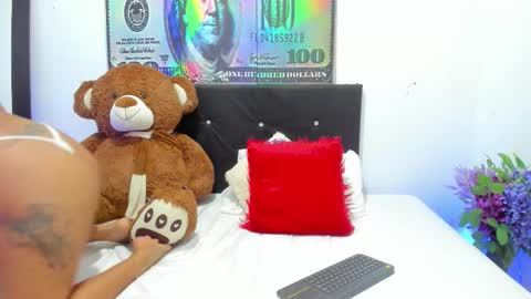 Snapshot of zahira_evans chatting on September 2025 07:19:02 PM Zahira online show from September 2025 07:19:02 PM