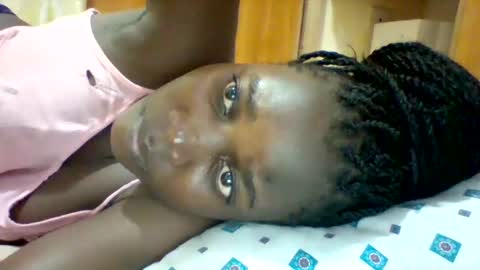 Snapshot of zainxxxx chatting on February 2025 05:15:02 PM zainxxxx online show from February 2025 05:15:02 PM