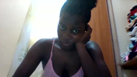 Snapshot of zainxxxx chatting on February 2025 05:22:01 PM zainxxxx online show from February 2025 05:22:01 PM