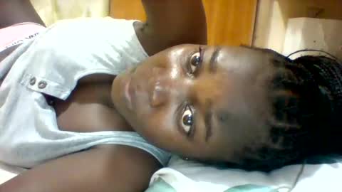 Snapshot of zainxxxx chatting on February 2025 09:13:02 PM zainxxxx online show from February 2025 09:13:02 PM