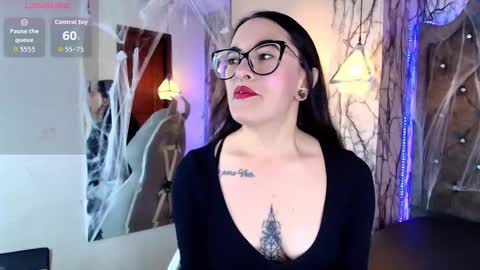   online show from October 2025 05:40:02 PM