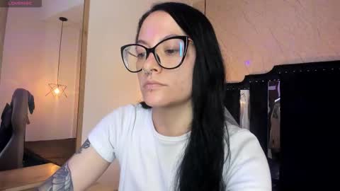   online show from November 2025 06:56:02 PM