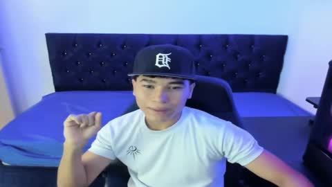 Snapshot of zammcito_ chatting on January 2025 04:02:02 AM zamm online show from January 2025 04:02:02 AM