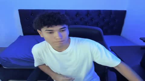 Snapshot of zammcito_ chatting on January 2025 09:39:02 AM zamm online show from January 2025 09:39:02 AM