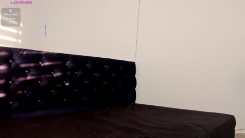 Snapshot of zammcito_ chatting on February 2025 12:05:02 PM zamm online show from February 2025 12:05:02 PM