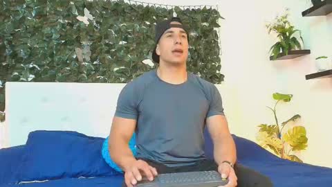 zanemaverick online show from October 2025 12:05:01 PM