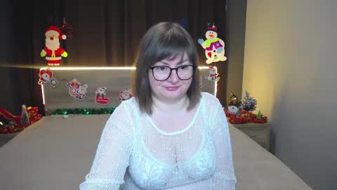 zannadreil online show from December 2025 07:10:01 PM