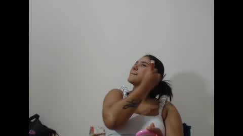 Snapshot of zaphiro__skye chatting on June 2026 09:25:02 AM Skye online show from June 2026 09:25:02 AM